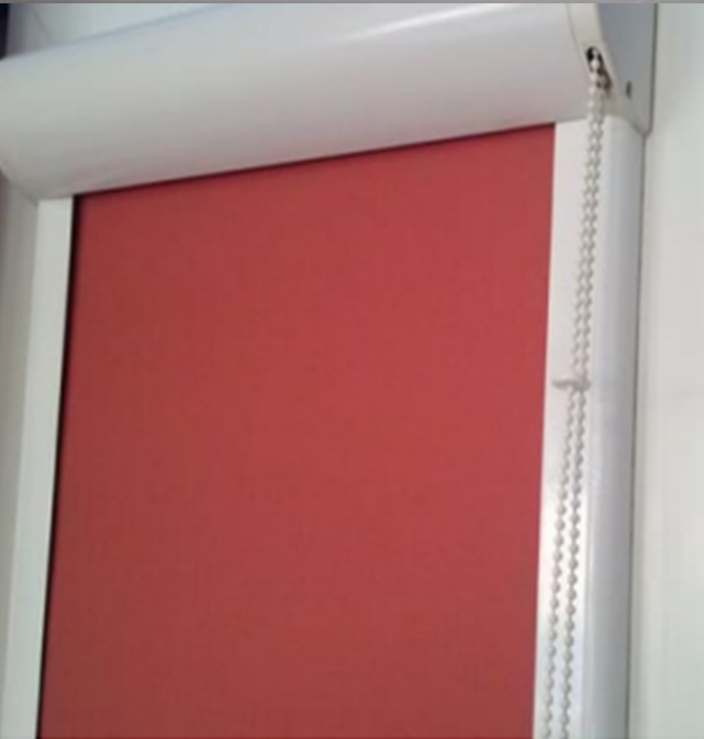 ROLETE TEXTILE CU CASETA MARE