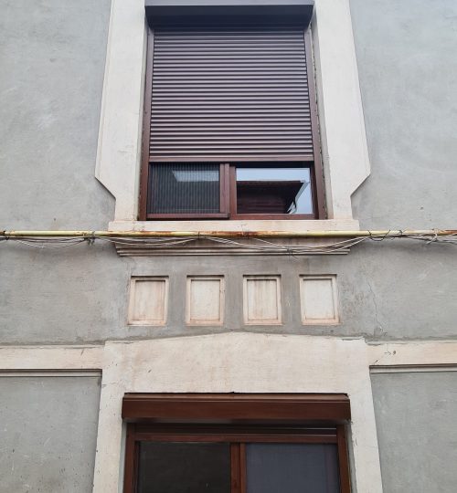 Ru;ouri exterioare din aluminiu aplicate si suprapuse